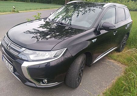Mitsubishi Outlander 2.0 4WD Plug-In Hybrid Plus