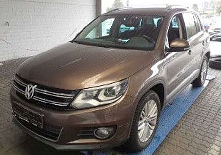 VW Tiguan Volkswagen Cup Sport & Style BMT*2.HD*AHK*BI-XENON*N
