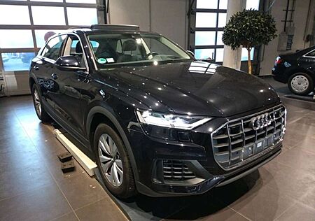 Audi Q8 55 TFSI iHEV QU.Pano/Head-Up/Kamera/