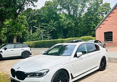 BMW 750 d xDrive M-Sportpaket Laser/360/SSD/HuD/Voll 64tkm