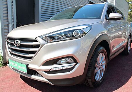 Hyundai Tucson BLUE 1.7 CRDI ADVANTAGE KLIMA NAVI AHK 2H