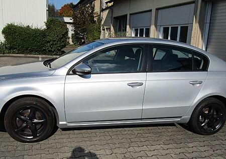 VW Passat Volkswagen Lim.1.4 TSI Trendline 1Jahr Garantie