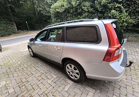 Volvo V70 2.0