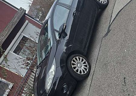 Ford Fiesta 5p 1.2 16v + 82cv