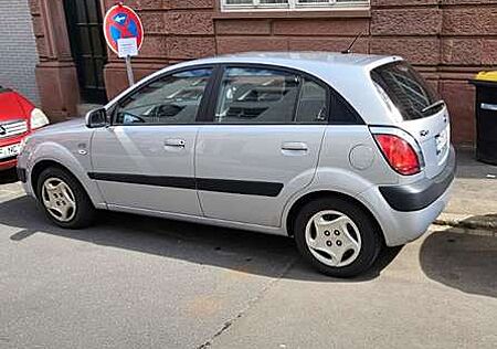 Kia Rio 1.4 Spirit