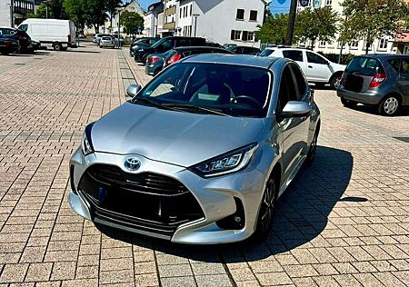 Toyota Yaris Hybrid 1.5 VVT-i Team Deutschland