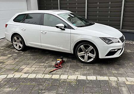 Seat Leon FR Black Matt Edition
