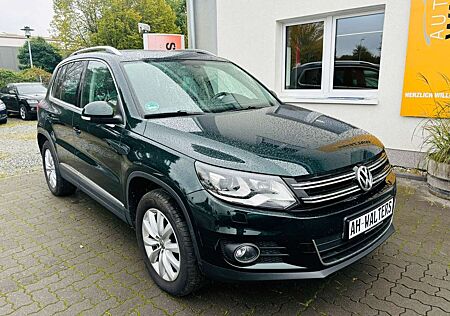 VW Tiguan Volkswagen 2.0 Sport & Style 4Motion-Pano-Navi-AHK-