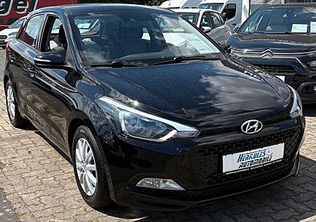 Hyundai i20 1.2 Navi/Sitzheizung/Lenkradheizung/Kamera