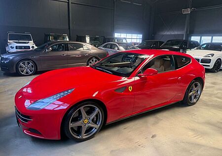 Ferrari FF 6,3 V12 4x4 CARBON/ROSSO CORSA/UNFALLFREI