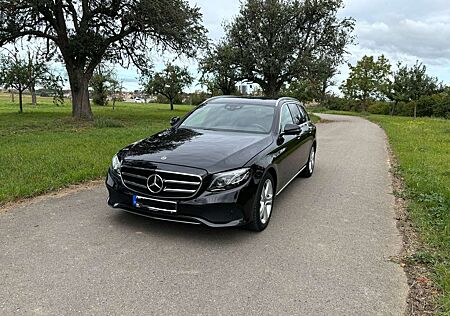 Mercedes-Benz E 220 E-Klasse T-Modell Diesel d 4Matic T 9G-TRONIC Avan