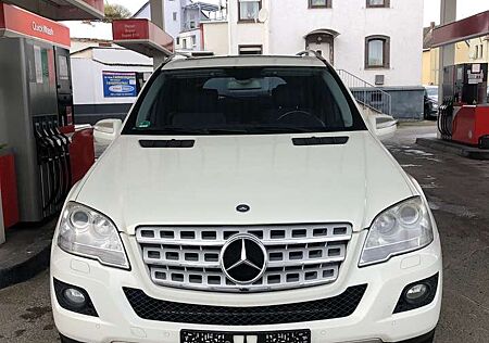 Mercedes-Benz ML 300 CDI 4Matic 7G-TRONIC DPF BlueEFFICIENCY