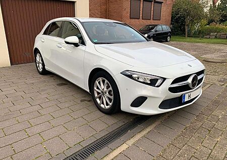 Mercedes-Benz A 200 7G-DCT MB100 Garantie
