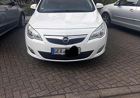Opel Astra 1.4 Turbo 150 Jahre