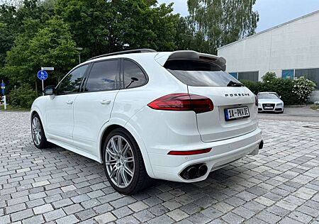 Porsche Cayenne S Diesel 21 Zoll. AHK.