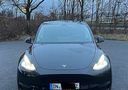 Tesla Model Y Performance Dual Motor AWD