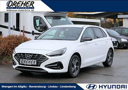Hyundai i30 gebraucht kaufen Hyundai i30 1.5 Intro Edition Klima/LED/Sitzhzg./PDC Navi