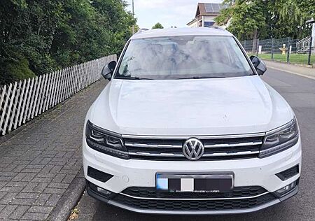 VW Tiguan Allspace Volkswagen 2.0 TDI Highline 4Motion 7Sitzer