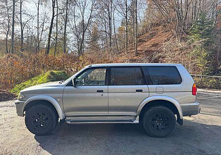Mitsubishi Pajero Sport Edition Sport-Scheck