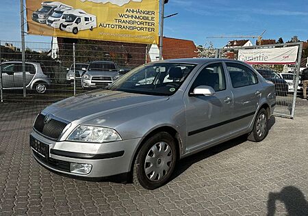 Skoda Octavia Lim. 1.6i Media*Navi*Apps AHK Klimaauto.