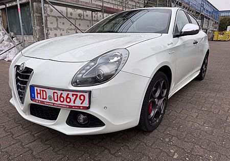 Alfa Romeo Giulietta Turismo QV-Line Bi-Xenon Leder Velour