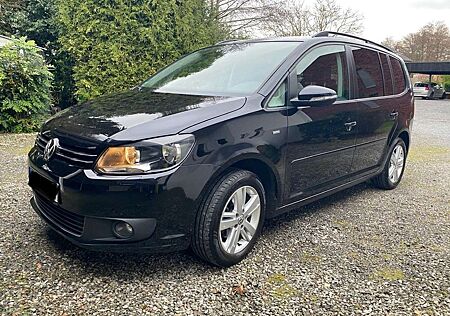 VW Touran Volkswagen 1.6 TDI DPF DSG MATCH