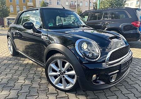 Mini Cooper S Cabrio / LEDER / STANDHEIZUNG