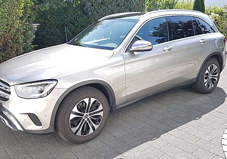 Mercedes-Benz GLC-Klasse GLC 200 GLC+9G-TRONIC+Exclusive+Panoramadach+AHK+Vollleder