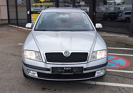 Skoda Octavia Combi Ambiente/1.Hand/8 Fachbereift/