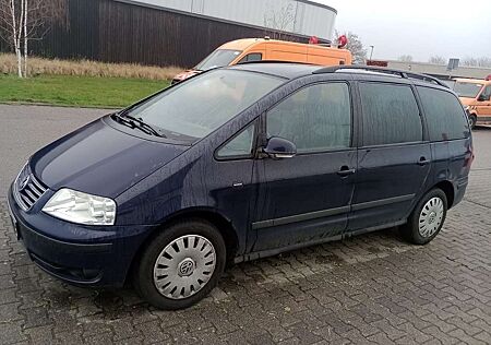 VW Sharan Volkswagen 2.0 TDI DPF BlueMotion United