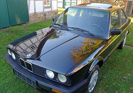 BMW 316i 316 coupe Oldtimer originalzstand M10 Motor 1,8Lr