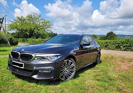 BMW 540d 540 xDrive Touring*Aut.*M-Sport*fast Vollausstatt