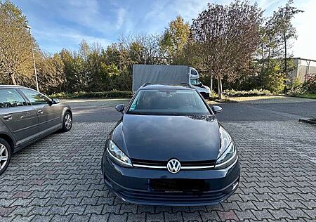 VW Golf Variant Volkswagen 1.6 TDI (BlueMotion Technology) DSG Trendline