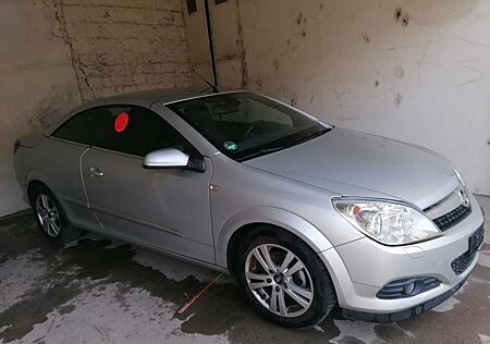 Opel Astra Twin Top Kabrio