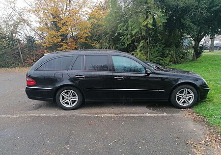 Mercedes-Benz E 220 T CDI Automatik Avantgarde DPF