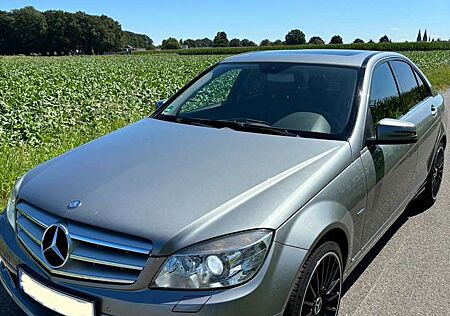 Mercedes-Benz C 200 CGI BlueEFFICIENCY avantgarde