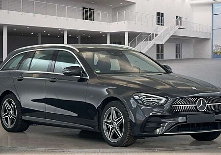 Mercedes-Benz E 300 E300de AMG LINE 4Matic 9G-TR-PANODACH-BURMESTER-
