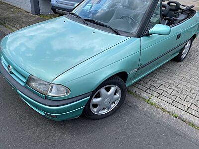 Opel Astra Cabrio 1.6i Bertone Edition