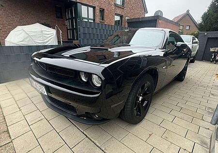 Dodge Challenger Automatik SXT Plus