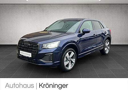 Audi Q2 35 TFSI advanced Rück LED Smartphone