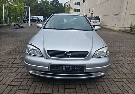 Opel Astra 1.6 Elegance Automatik