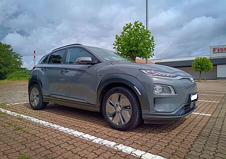 Hyundai Kona +EV+Bluelink