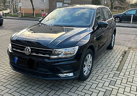 VW Tiguan Volkswagen 2.0 TDI SCR (BlueMotion Technology) Trendline