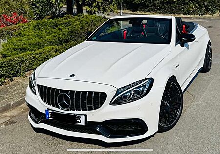 Mercedes-Benz C 63 AMG Perf. Sitze* Perf Abgas AMG* 19/20 Zoll*