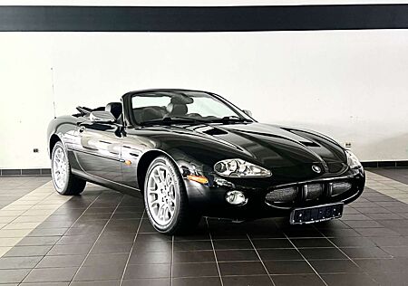 Jaguar XK8 Cabriolet, deutsches Fahrzeug, Top Zuatand