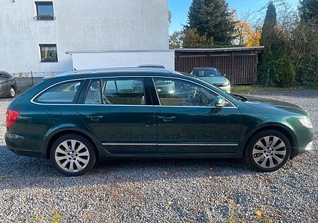 Skoda Superb Combi AUTOM BIXENON LEDER MEMORYSITZE
