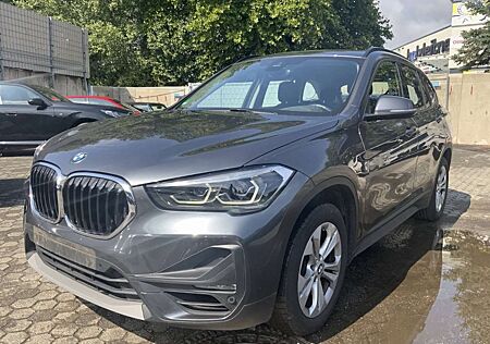 BMW X1 18iA+NAVI+LED+SHZ+MFL+EL.HECKKLAPPE+BT+CD+AHK