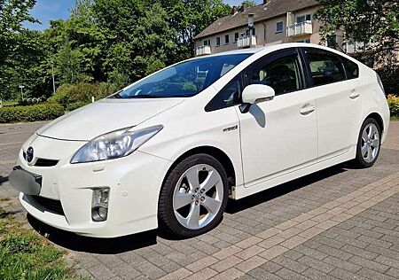 Toyota Prius (Hybrid)