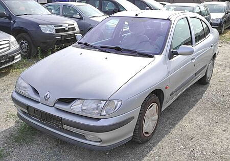Renault Megane Classic 2.0 RT 1-HAND KLIMA BC ALLWETTER SERVO ABS