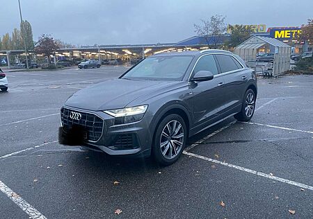 Audi Q8 55 TFSI quattro Head up Display + S-Line
